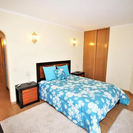 Top Floor Apartment With Exclusive Sea View Lejlighed *